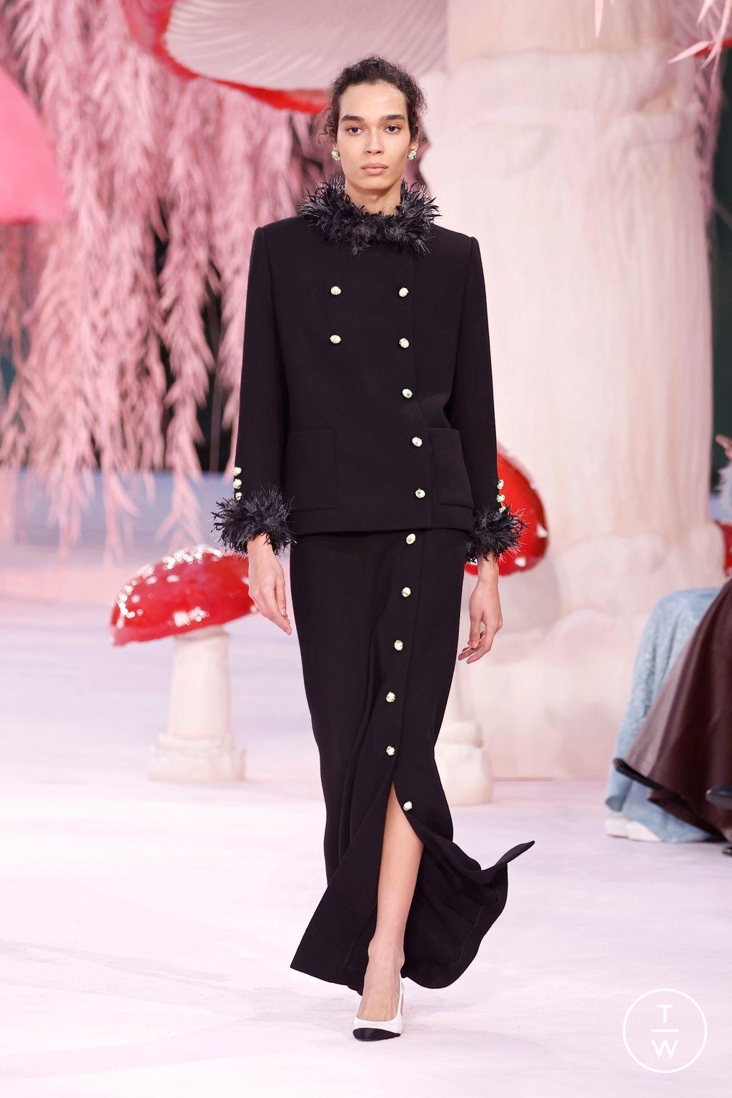 Fashion Week Paris Spring/Summer 2026 look 18 from the Chanel collection 高级定制