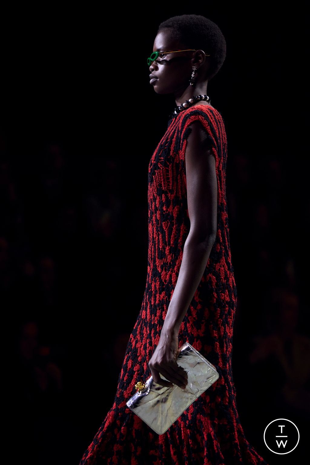 Fashion Week Paris Fall/Winter 2026 look 4 from the Chanel collection womenswear accessories