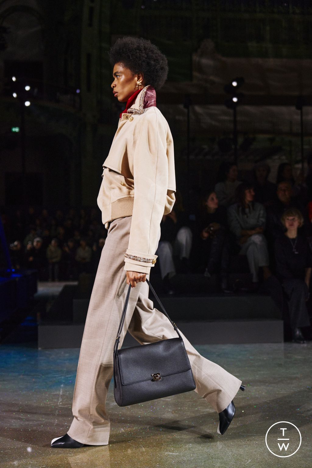 Fashion Week Paris Fall/Winter 2026 look 14 from the Chanel collection 女装配饰