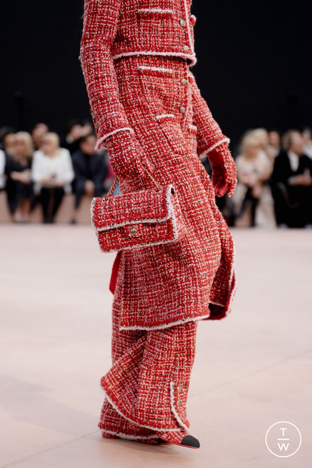 Fashion Week Paris Fall/Winter 2025 look 23 from the Chanel collection womenswear accessories