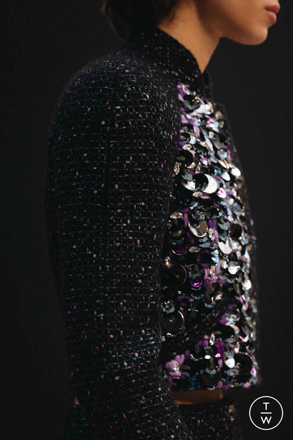 Fashion Week Paris Fall/Winter 2025 look 19 from the Chanel collection womenswear accessories