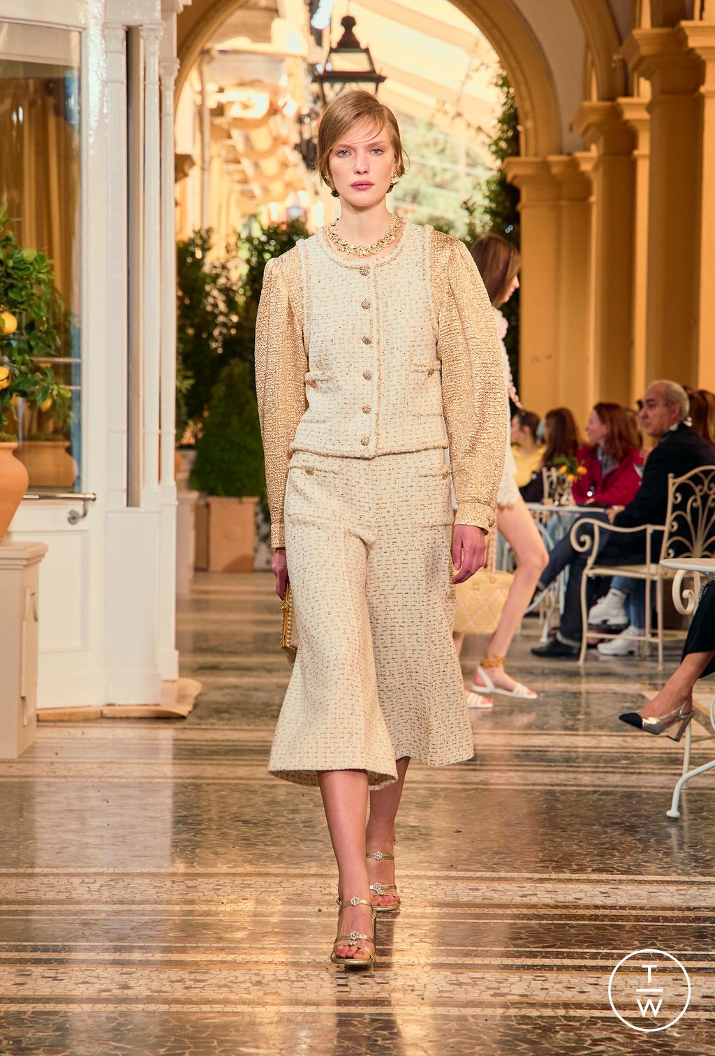 Fashion Week Paris Resort 2026 look 16 from the Chanel collection womenswear