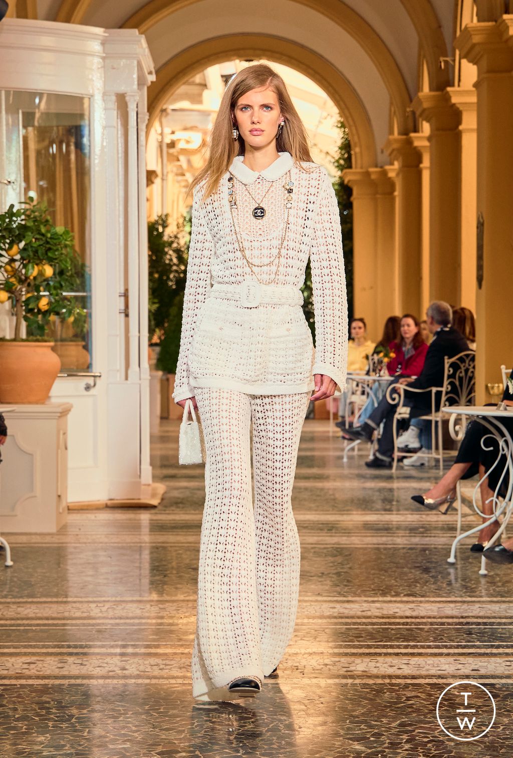 Fashion Week Paris Resort 2026 look 40 from the Chanel collection womenswear