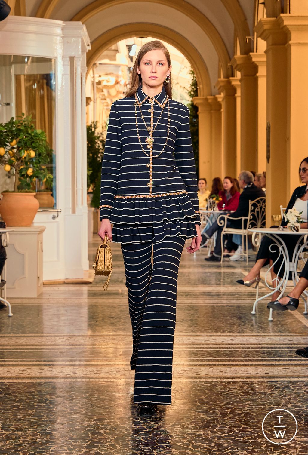Fashion Week Paris Resort 2026 look 7 from the Chanel collection womenswear
