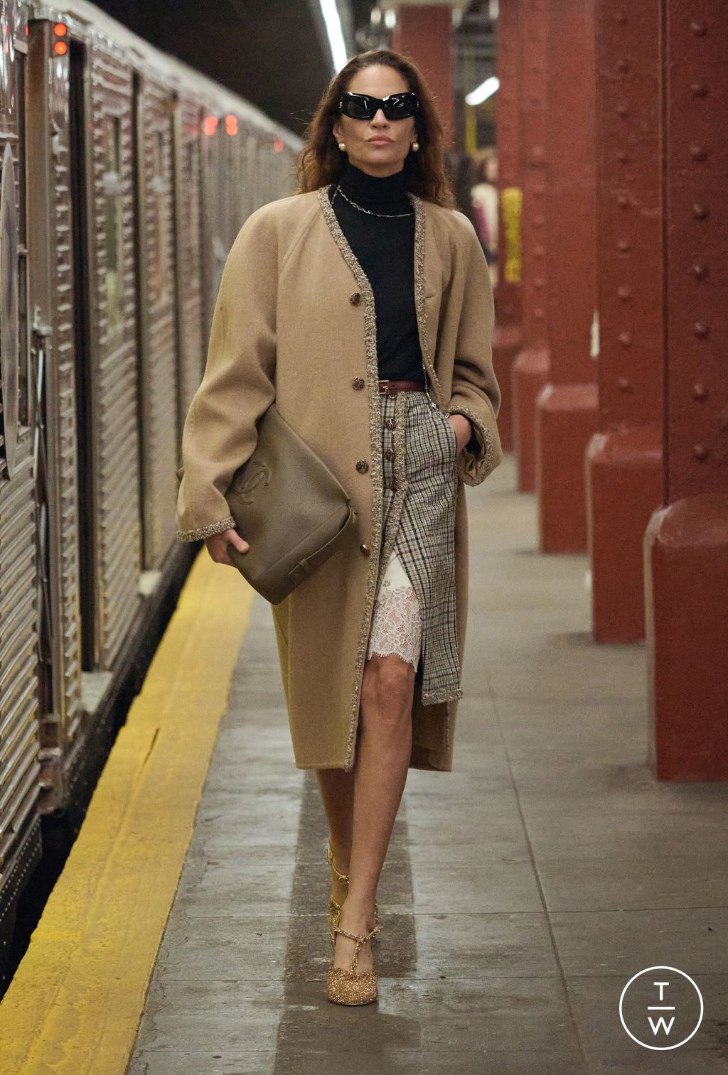 Fashion Week Paris Pre-Fall 2026 look 32 from the Chanel collection 女装