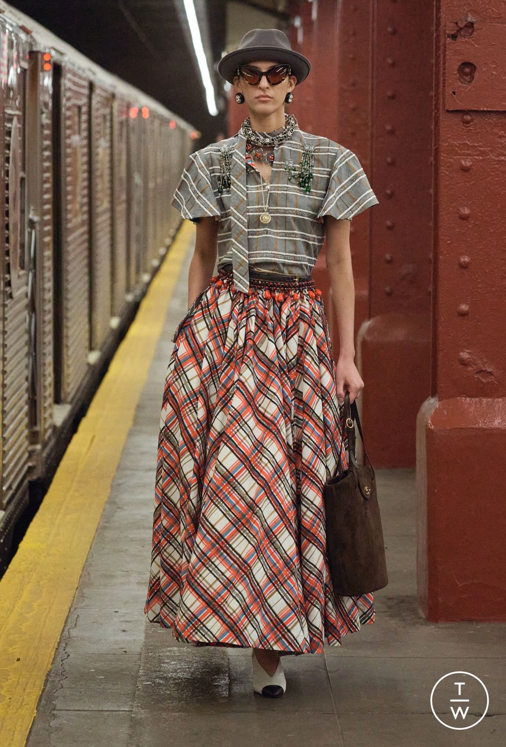 Fashion Week Paris Pre-Fall 2026 look 37 from the Chanel collection womenswear