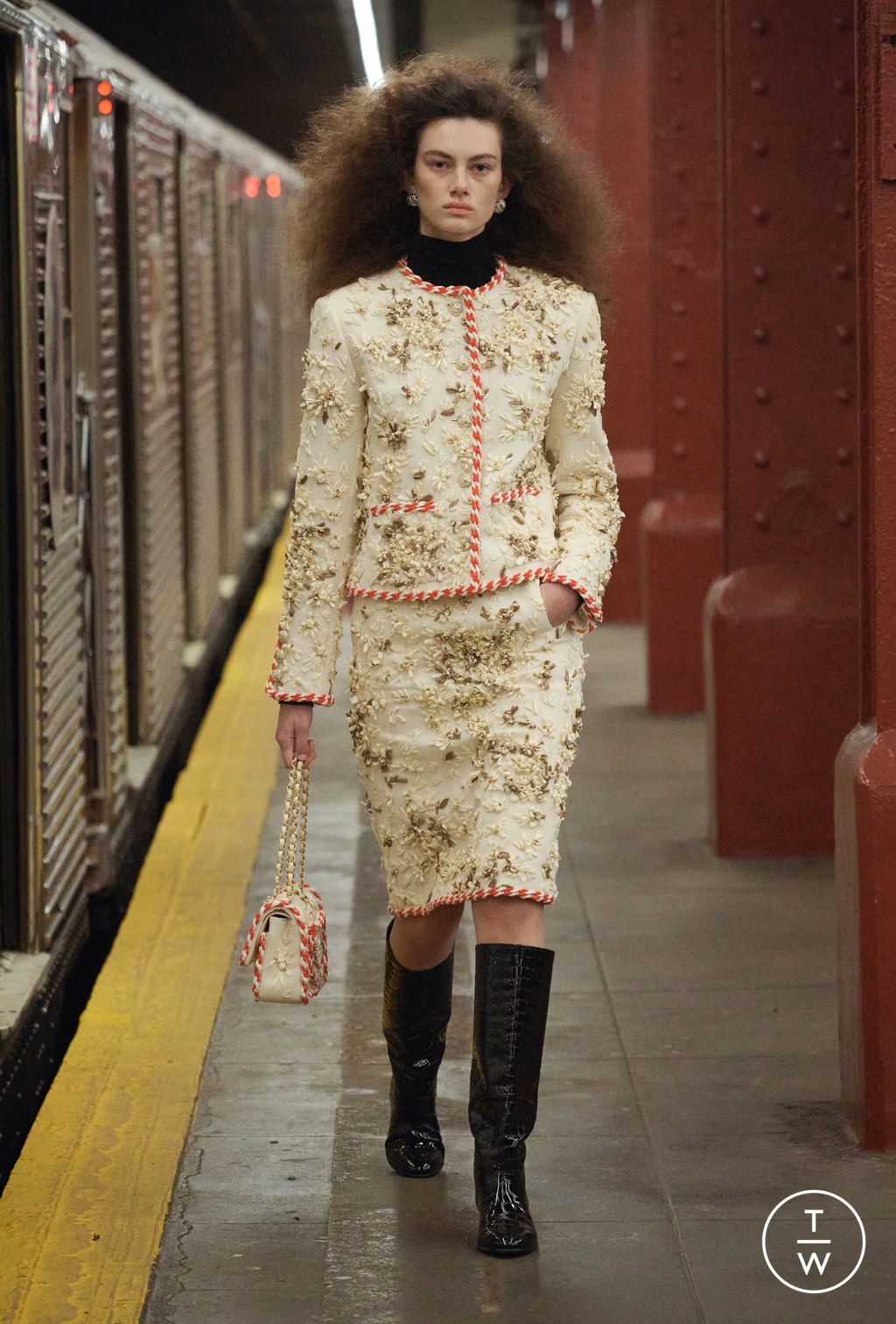 Fashion Week Paris Pre-Fall 2026 look 42 from the Chanel collection womenswear