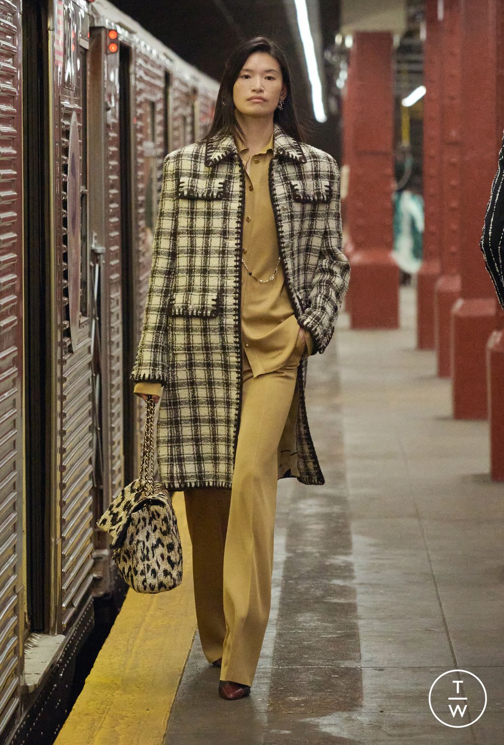 Fashion Week Paris Pre-Fall 2026 look 44 from the Chanel collection womenswear