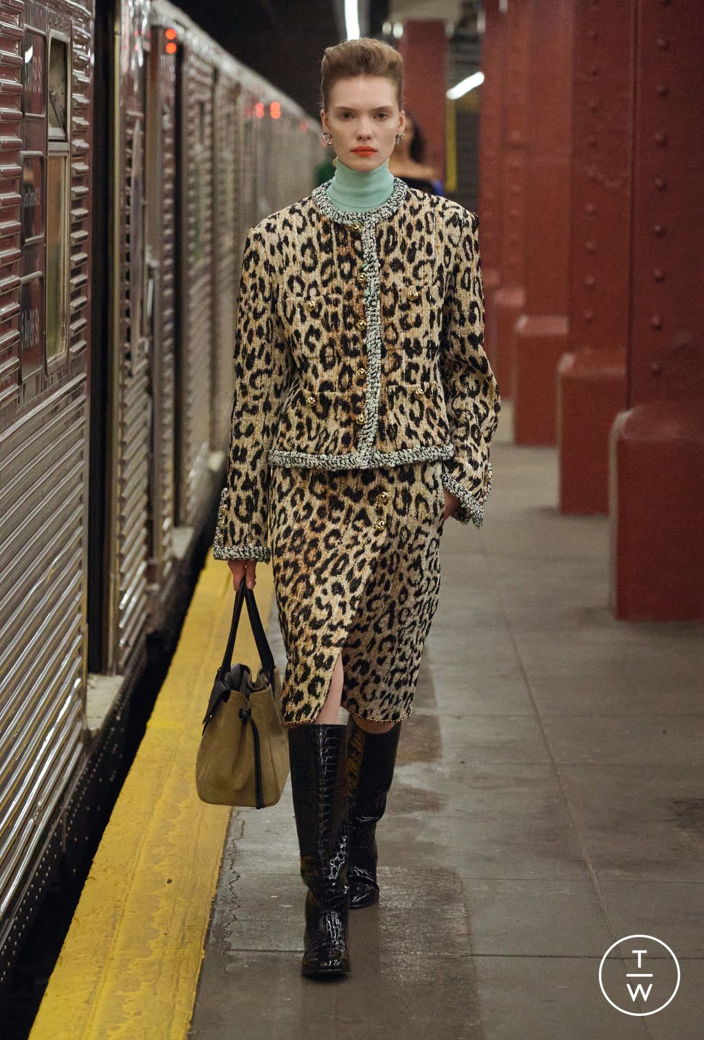 Fashion Week Paris Pre-Fall 2026 look 4 from the Chanel collection womenswear