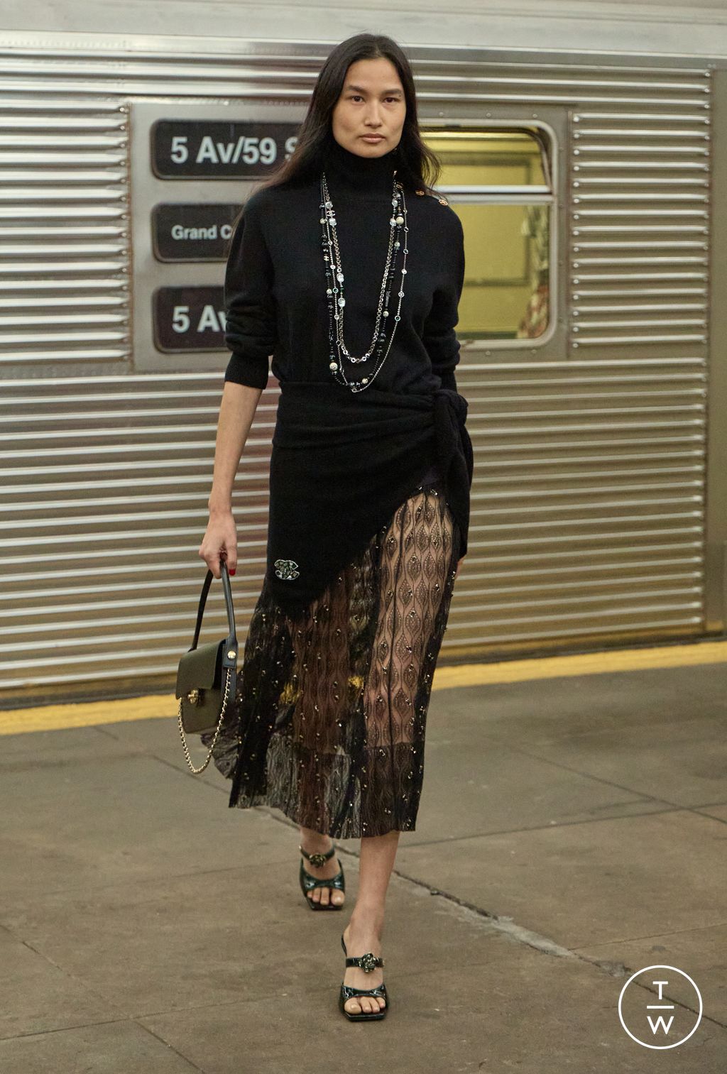 Fashion Week Paris Pre-Fall 2026 look 75 from the Chanel collection womenswear
