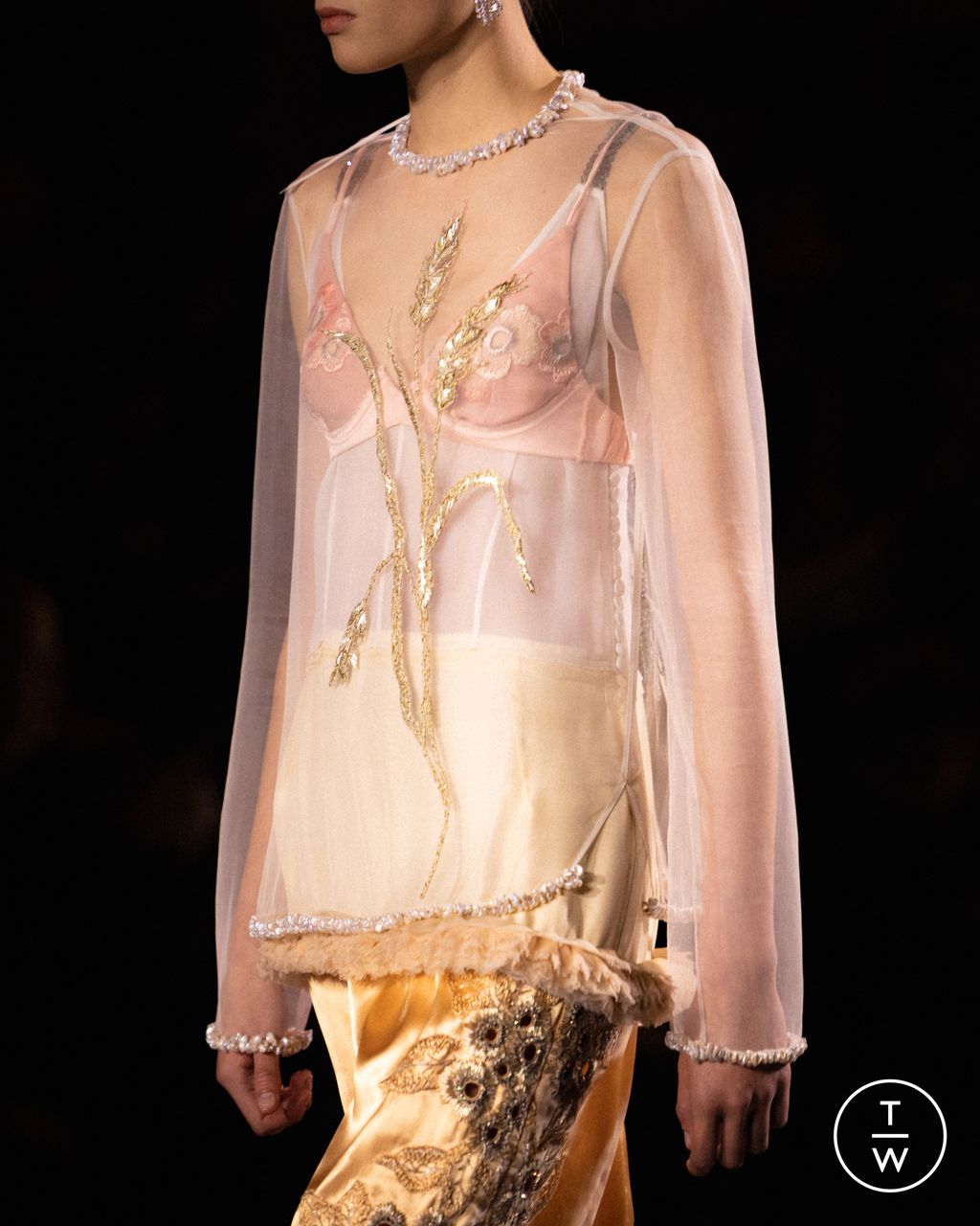 Fashion Week Paris Spring/Summer 2026 look 8 de la collection Chanel womenswear accessories