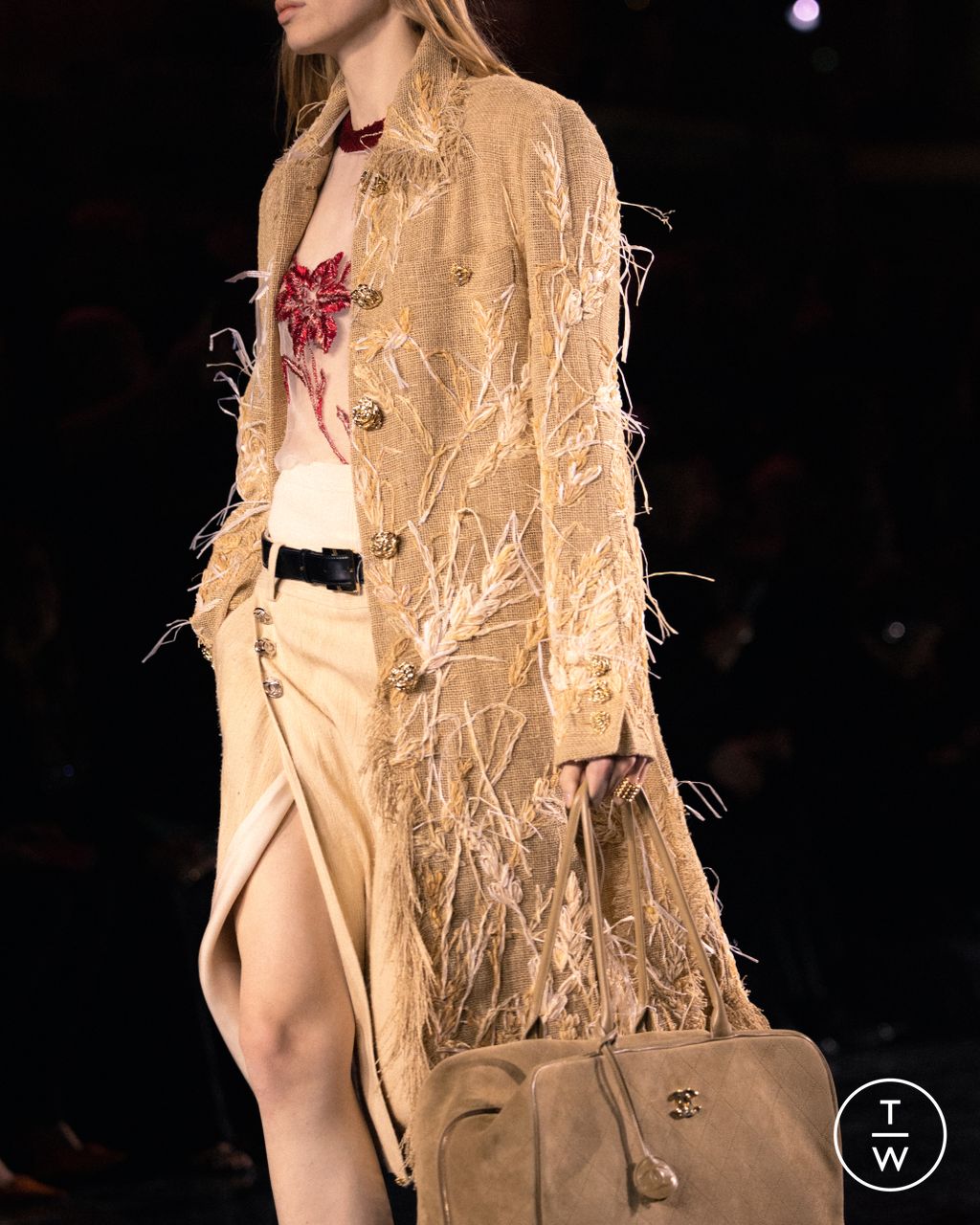 Fashion Week Paris Spring/Summer 2026 look 11 de la collection Chanel womenswear accessories
