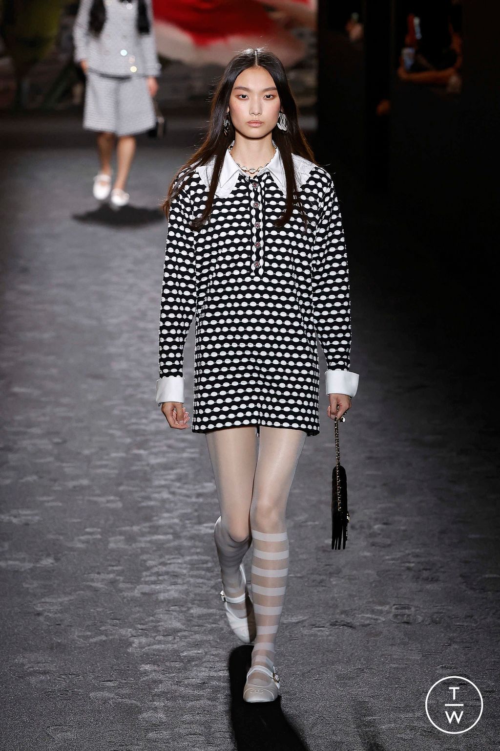 Fashion Week Paris Spring/Summer 2024 look 43 from the Chanel collection 女装