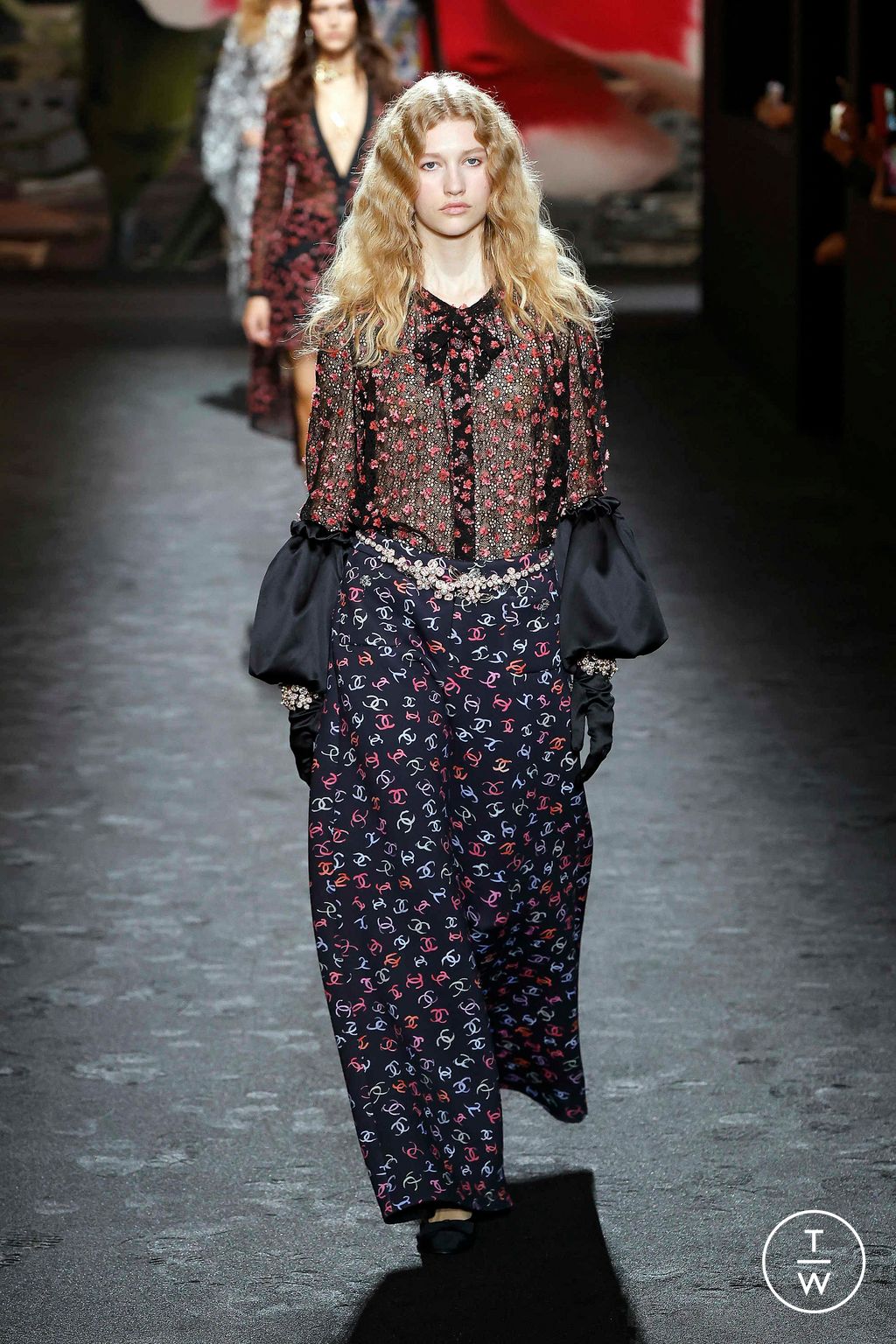 Fashion Week Paris Spring/Summer 2024 look 68 from the Chanel collection womenswear