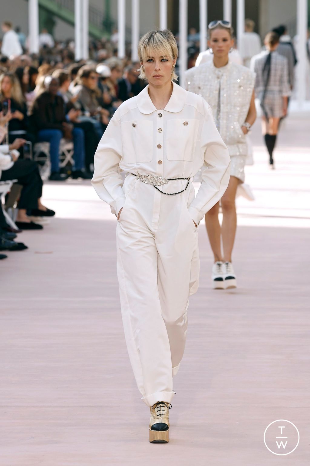 Fashion Week Paris Spring/Summer 2025 look 13 from the Chanel collection womenswear