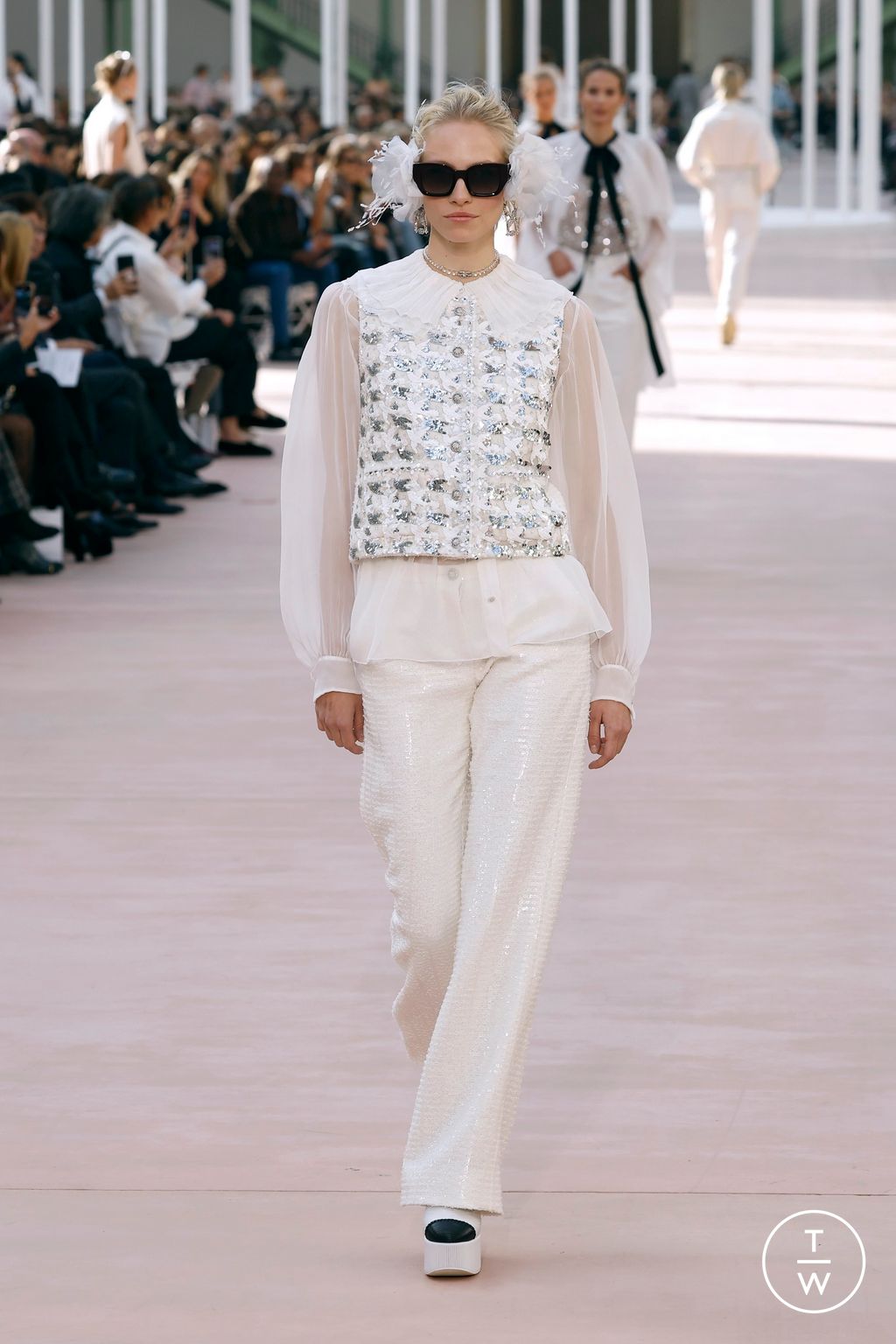 Fashion Week Paris Spring-Summer 2025 look 21 from the Chanel collection womenswear