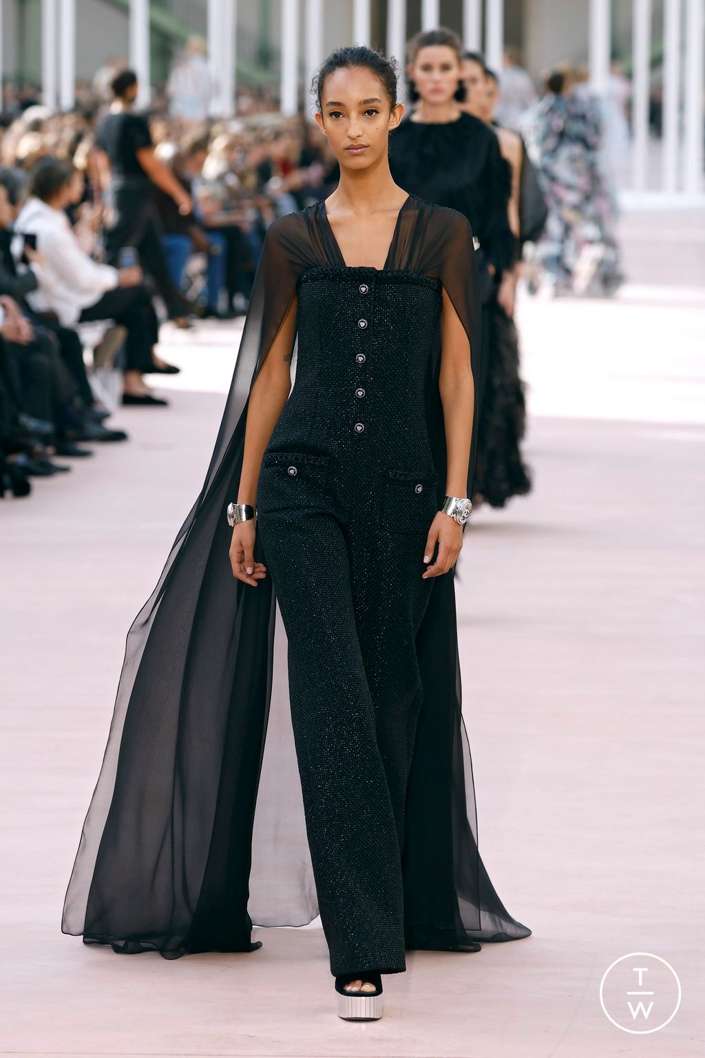 Fashion Week Paris Spring/Summer 2025 look 63 from the Chanel collection womenswear