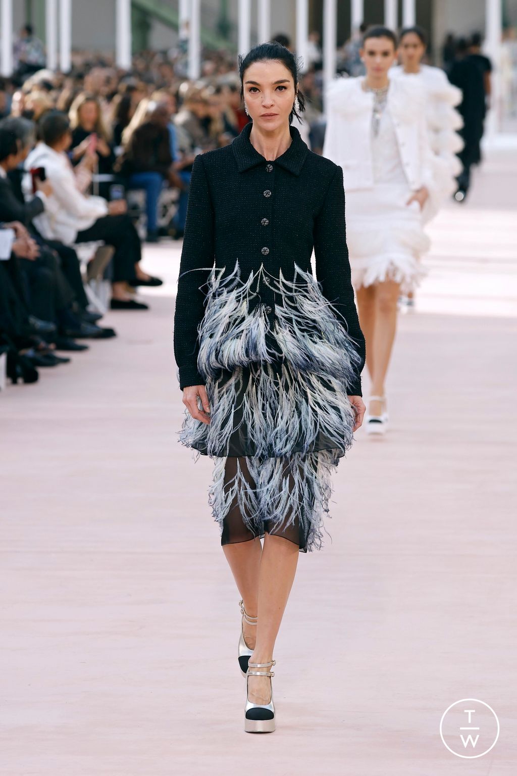 Fashion Week Paris Spring/Summer 2025 look 67 from the Chanel collection womenswear