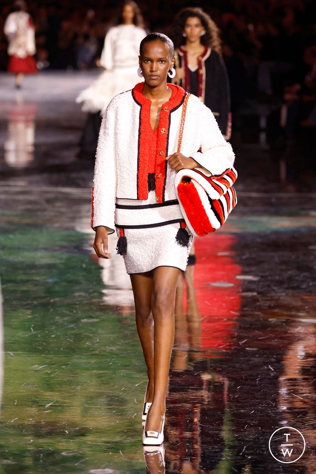 Fashion Week Paris Spring/Summer 2026 look 54 from the Chanel collection womenswear