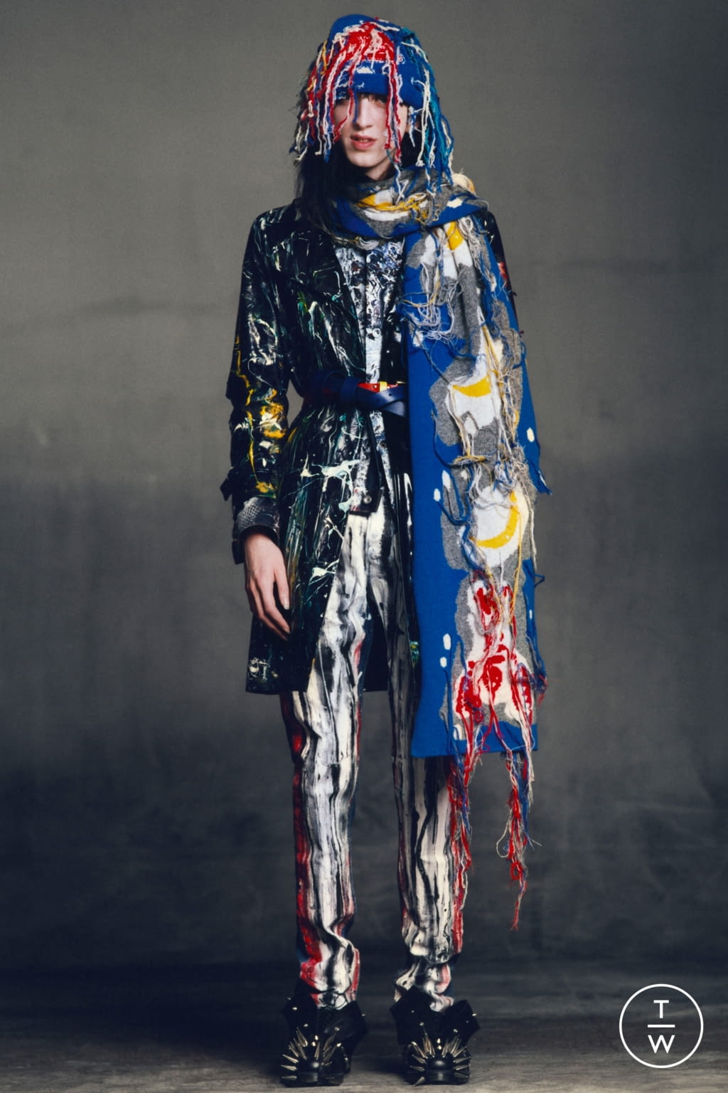 Fashion Week London Fall/Winter 2021 look 14 de la collection Charles Jeffrey LOVERBOY menswear