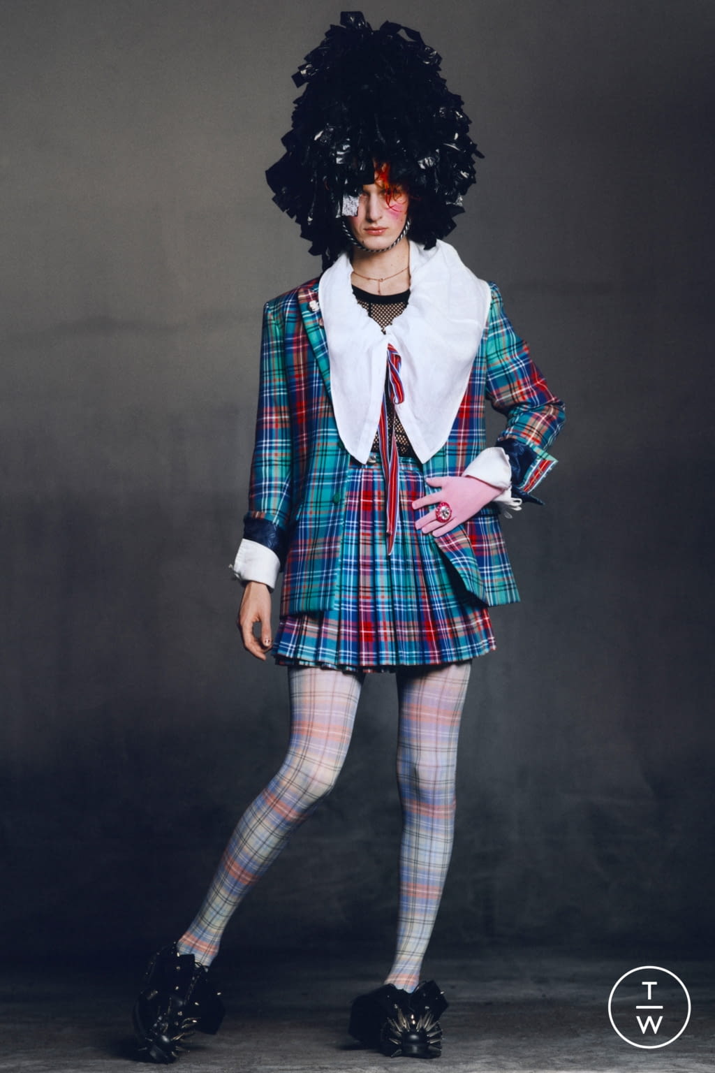 Fashion Week London Fall/Winter 2021 look 17 from the Charles Jeffrey LOVERBOY collection 男装