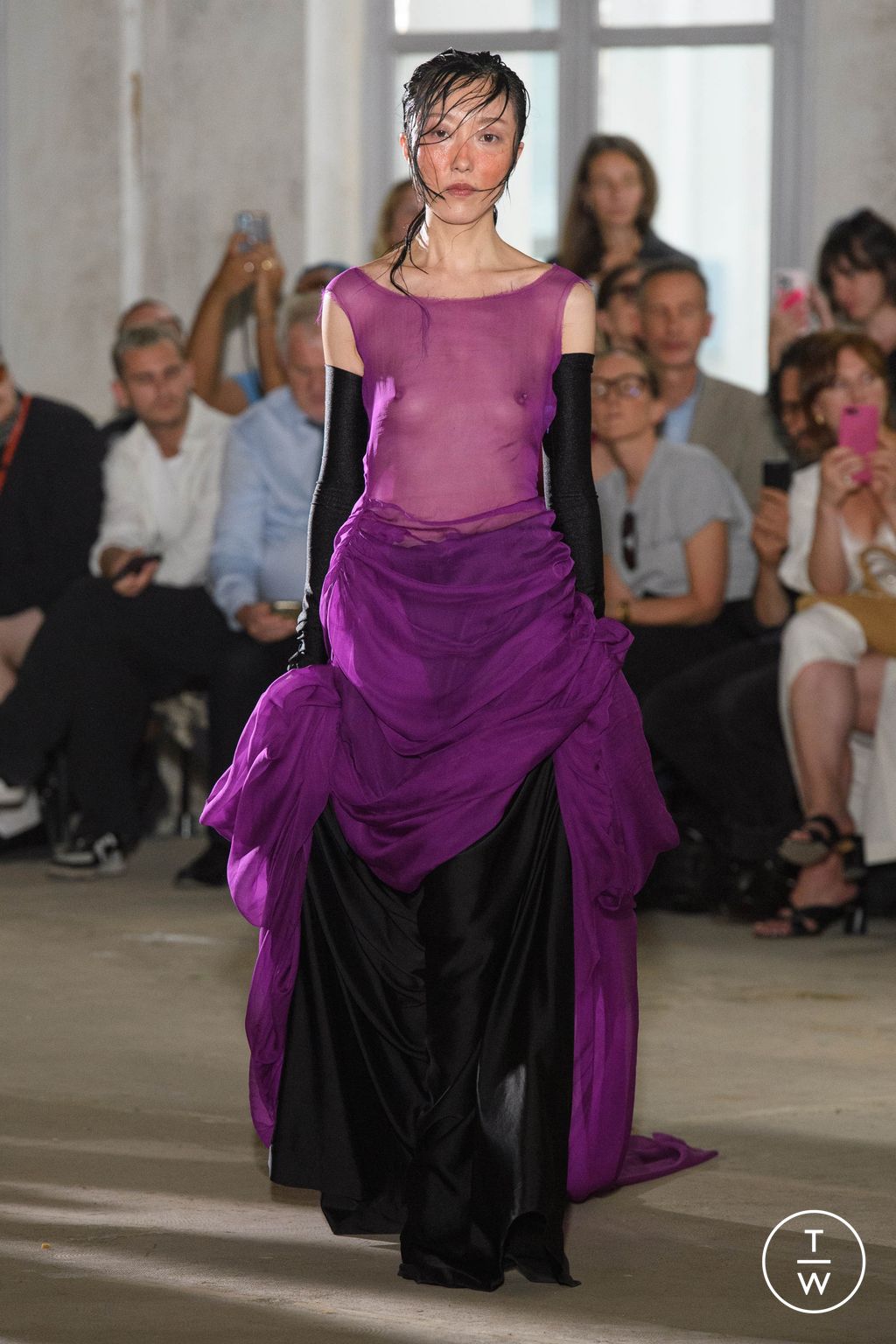 Fashion Week Paris Fall/Winter 2023 look 11 from the Charles de Vilmorin collection couture