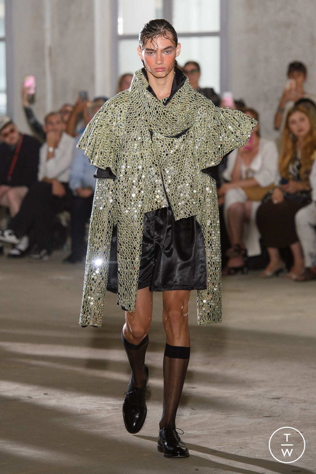 Fashion Week Paris Fall/Winter 2023 look 14 from the Charles de Vilmorin collection couture