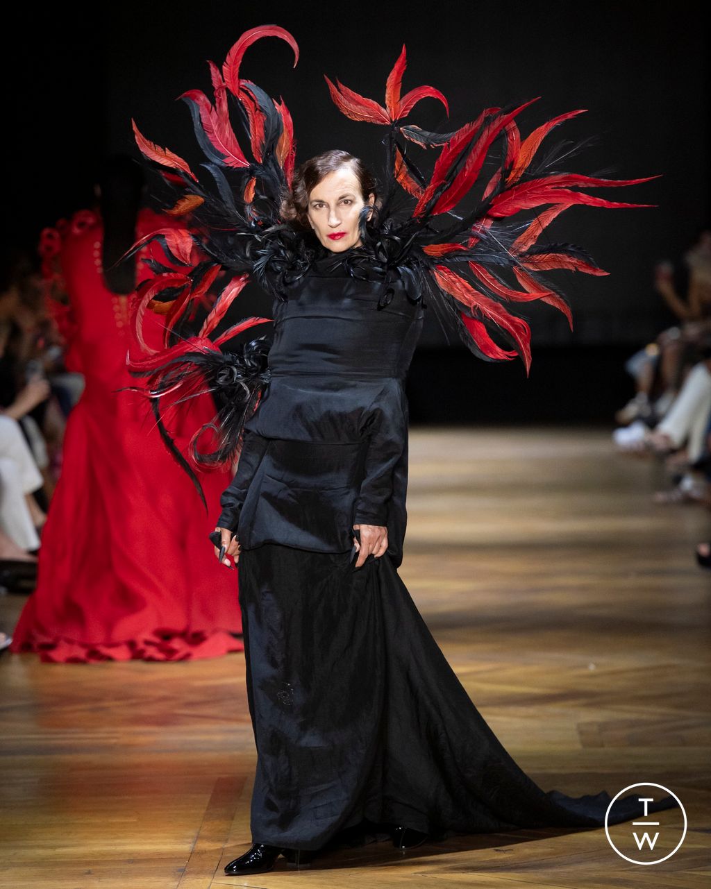 Fashion Week Paris Fall/Winter 2024 look 3 from the Charles de Vilmorin collection couture