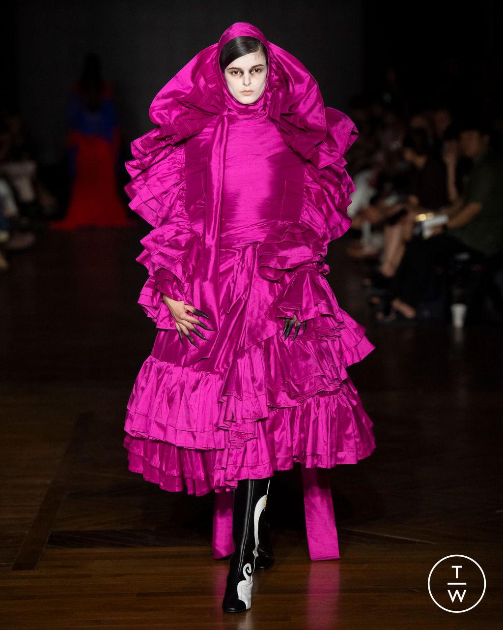 Fashion Week Paris Fall/Winter 2024 look 12 de la collection Charles de Vilmorin couture