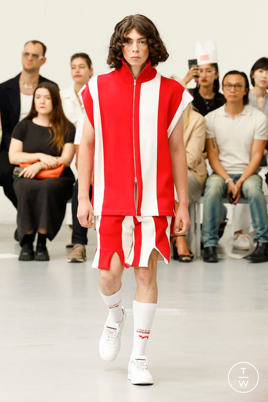 Fashion Week Milan Spring/Summer 2024 look 8 from the Charles Jeffrey LOVERBOY collection menswear