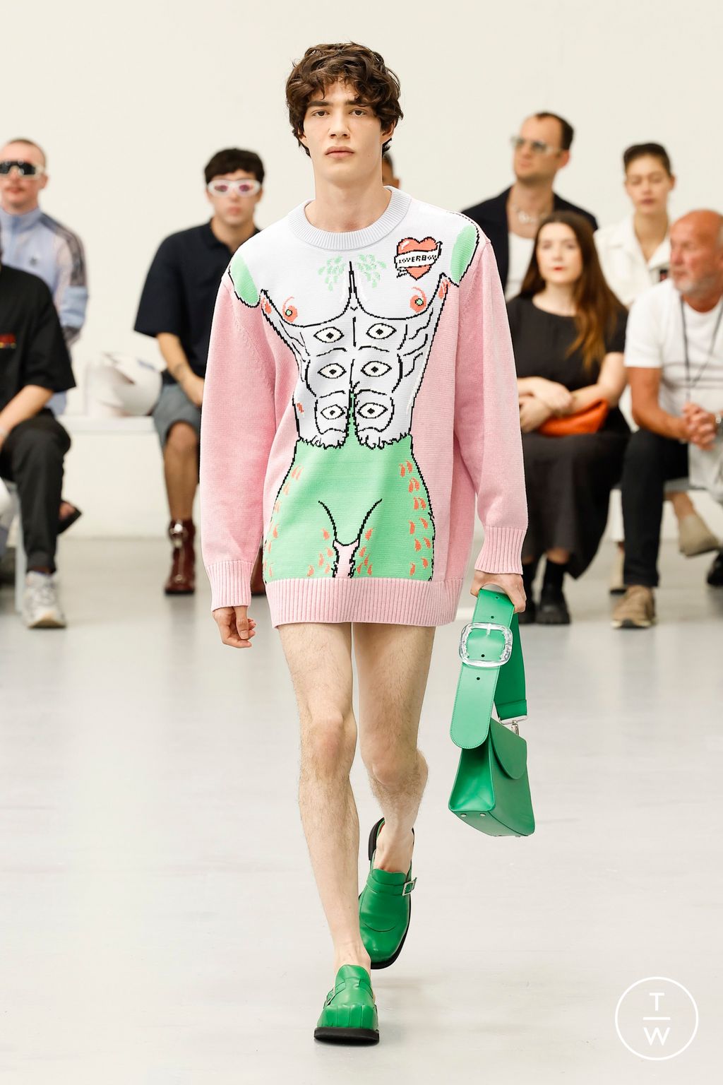 Fashion Week Milan Spring/Summer 2024 look 15 de la collection Charles Jeffrey LOVERBOY menswear