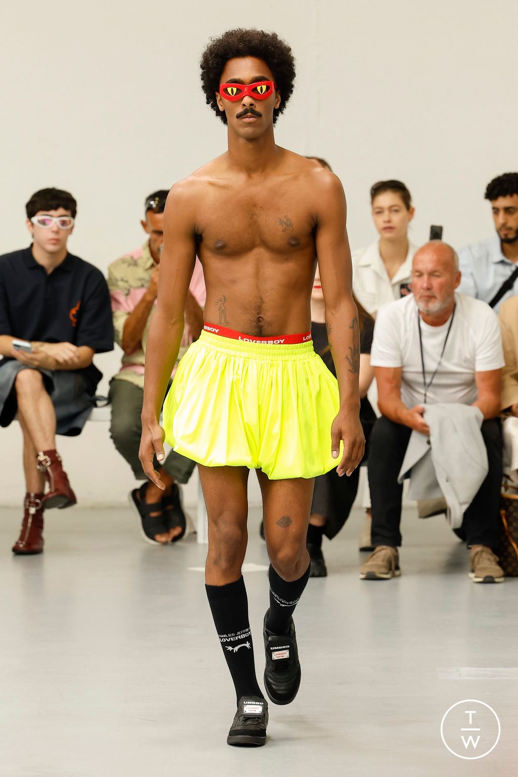 Fashion Week Milan Spring/Summer 2024 look 21 from the Charles Jeffrey LOVERBOY collection menswear