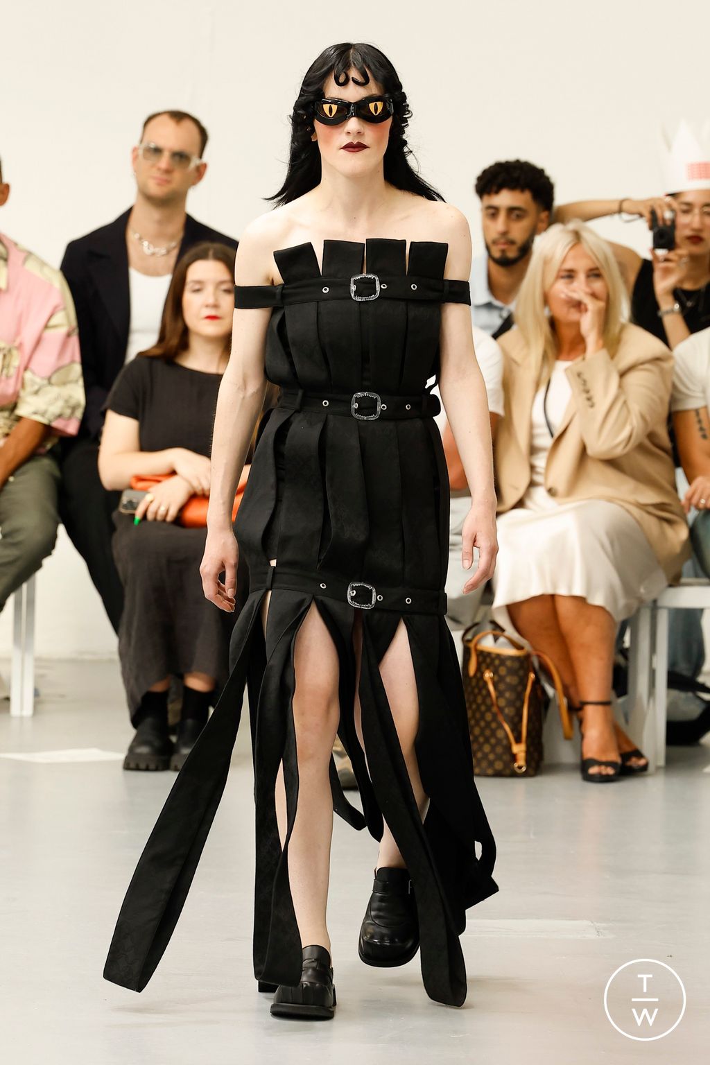 Fashion Week Milan Spring/Summer 2024 look 38 de la collection Charles Jeffrey LOVERBOY menswear