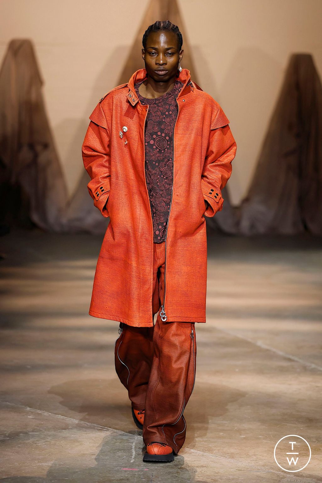 Fashion Week London Fall/Winter 2025 look 24 from the Charlie Constantinou collection womenswear