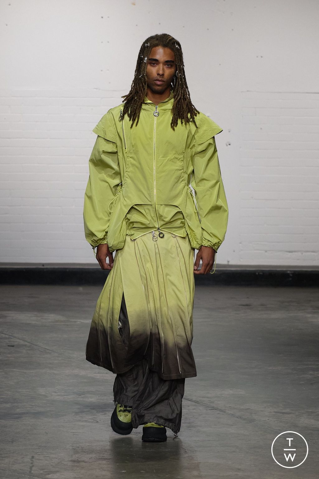 Fashion Week London Spring/Summer 2025 look 1 from the Charlie Constantinou collection womenswear
