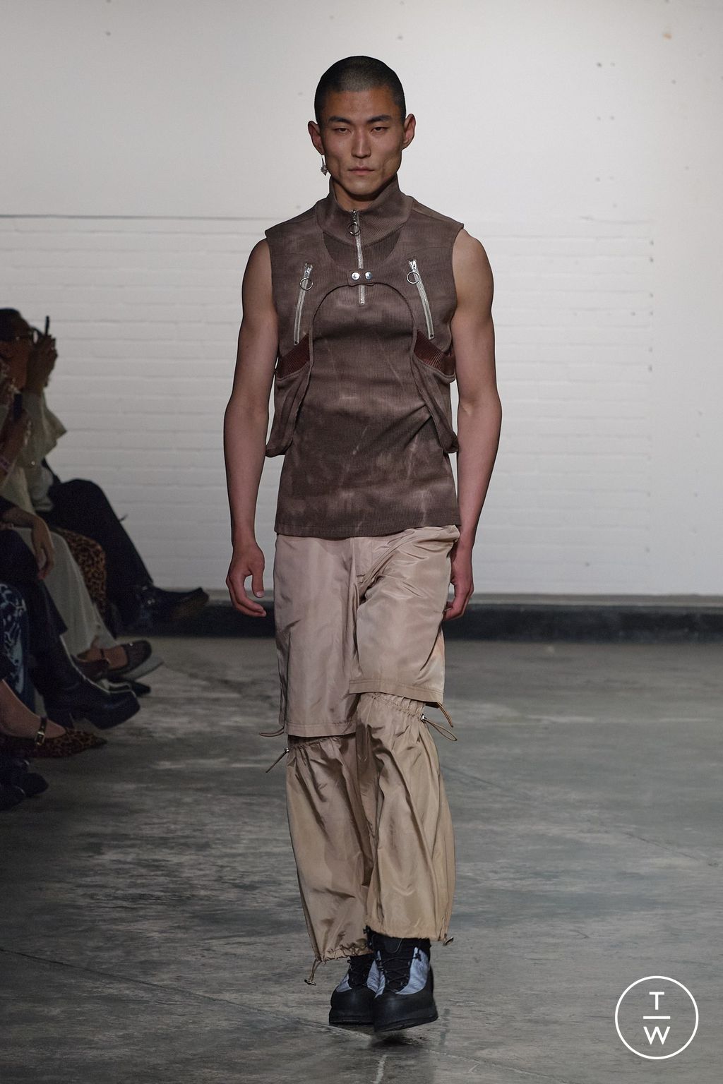 Fashion Week London Spring/Summer 2025 look 8 from the Charlie Constantinou collection womenswear