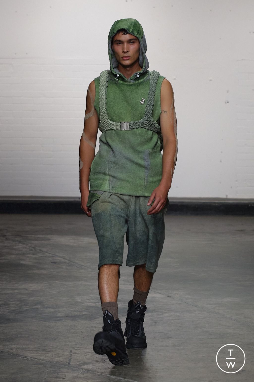 Fashion Week London Spring-Summer 2025 look 13 from the Charlie Constantinou collection womenswear