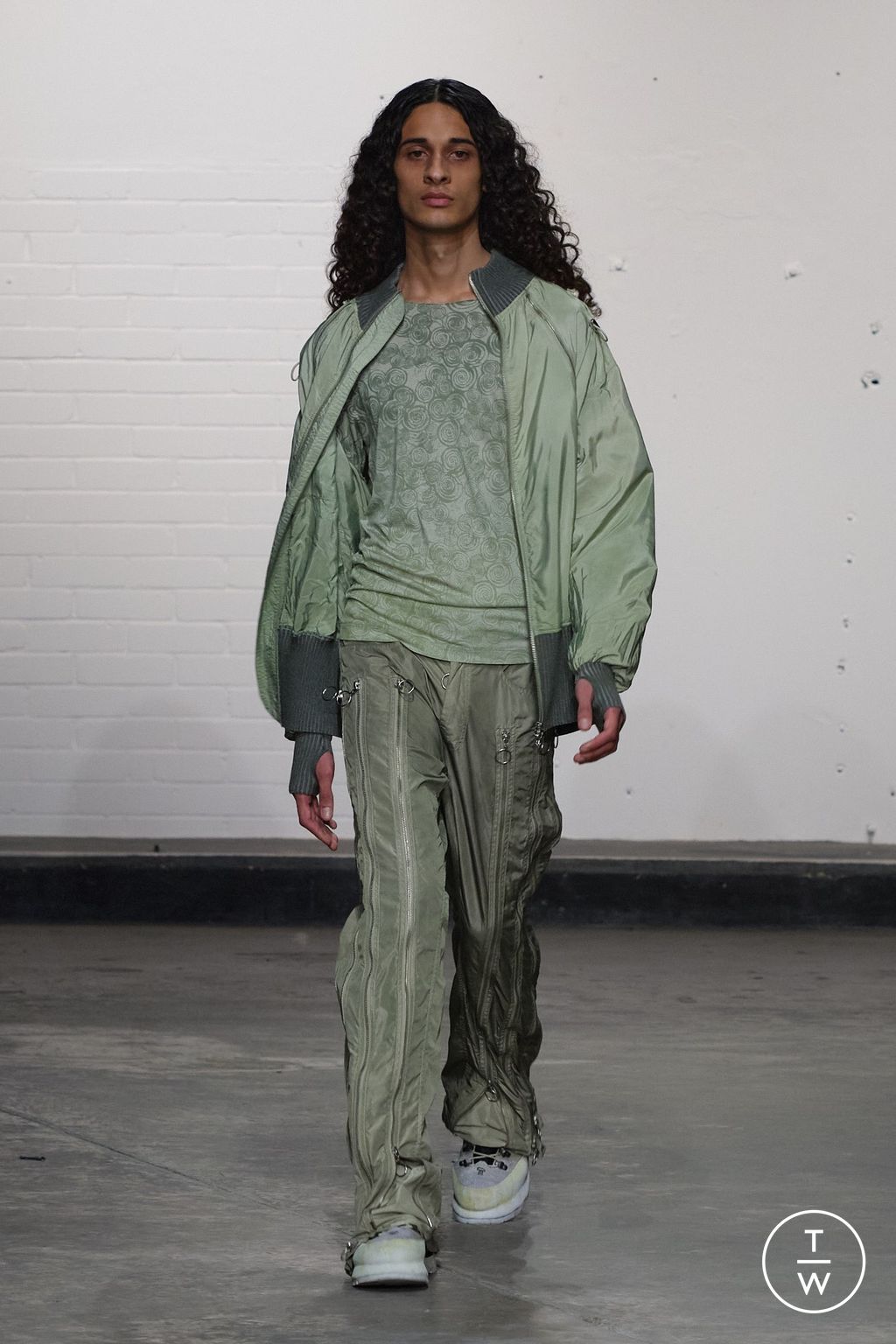 Fashion Week London Spring/Summer 2025 look 15 from the Charlie Constantinou collection womenswear