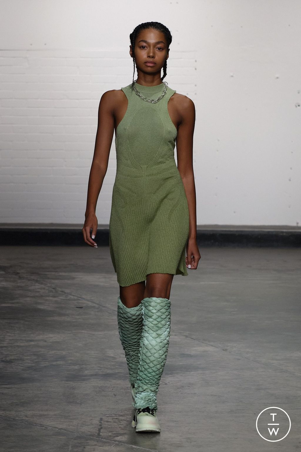 Fashion Week London Spring/Summer 2025 look 16 from the Charlie Constantinou collection womenswear