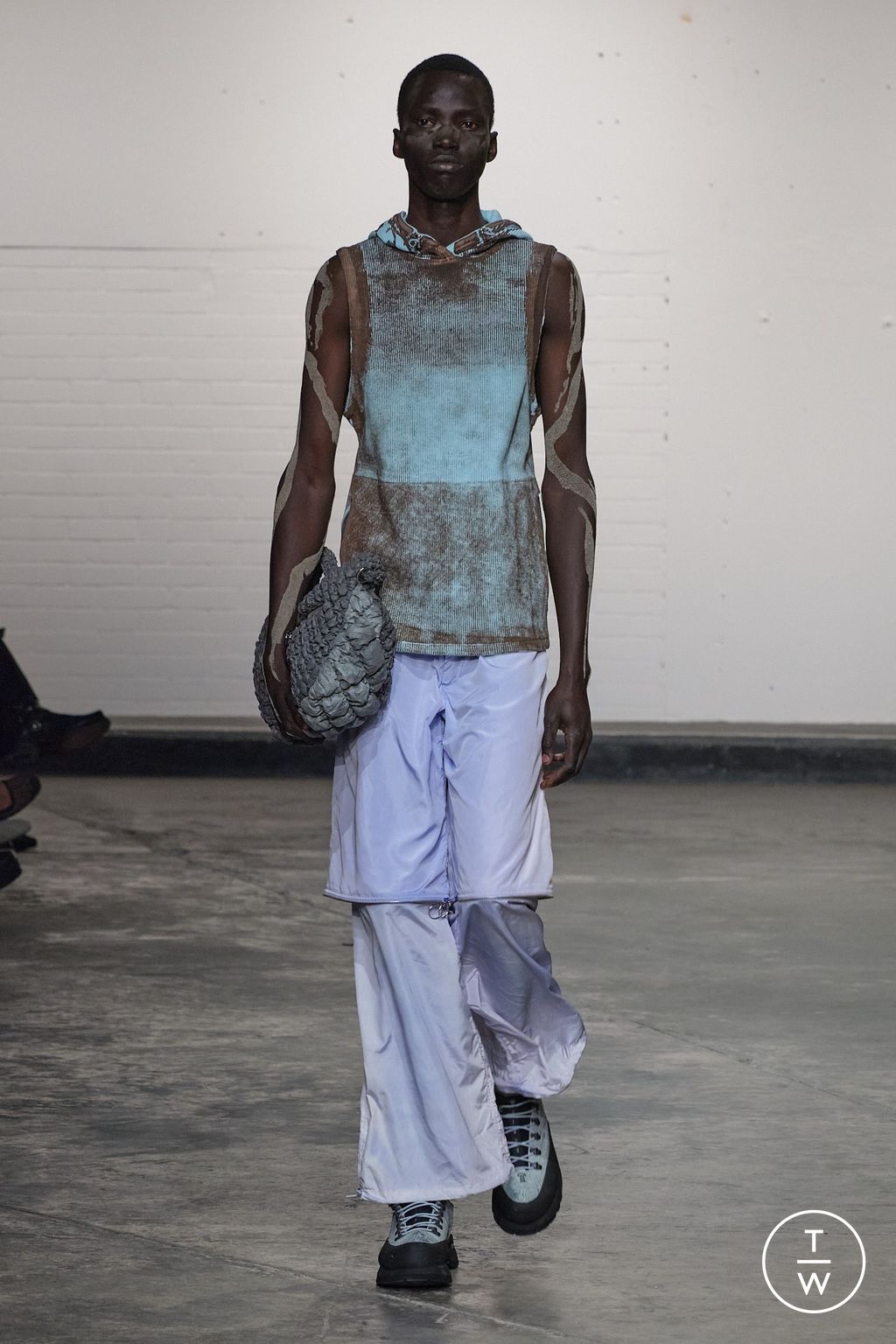 Fashion Week London Spring-Summer 2025 look 21 from the Charlie Constantinou collection womenswear