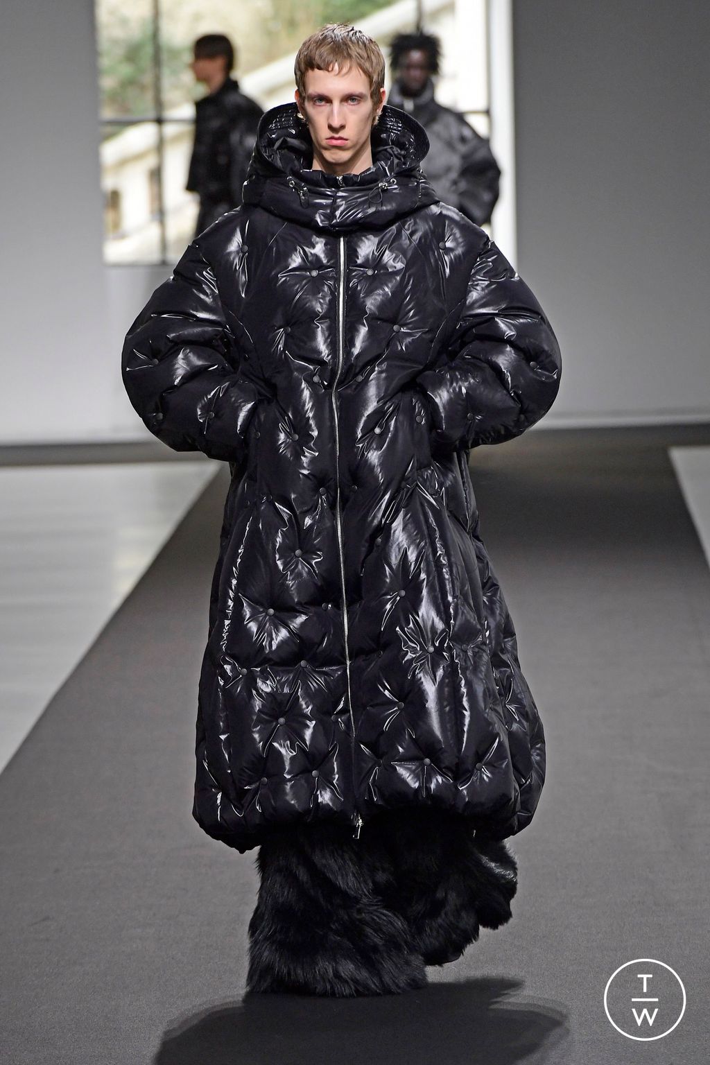 Fashion Week Paris Fall/Winter 2023 look 10 from the Chen Peng collection womenswear