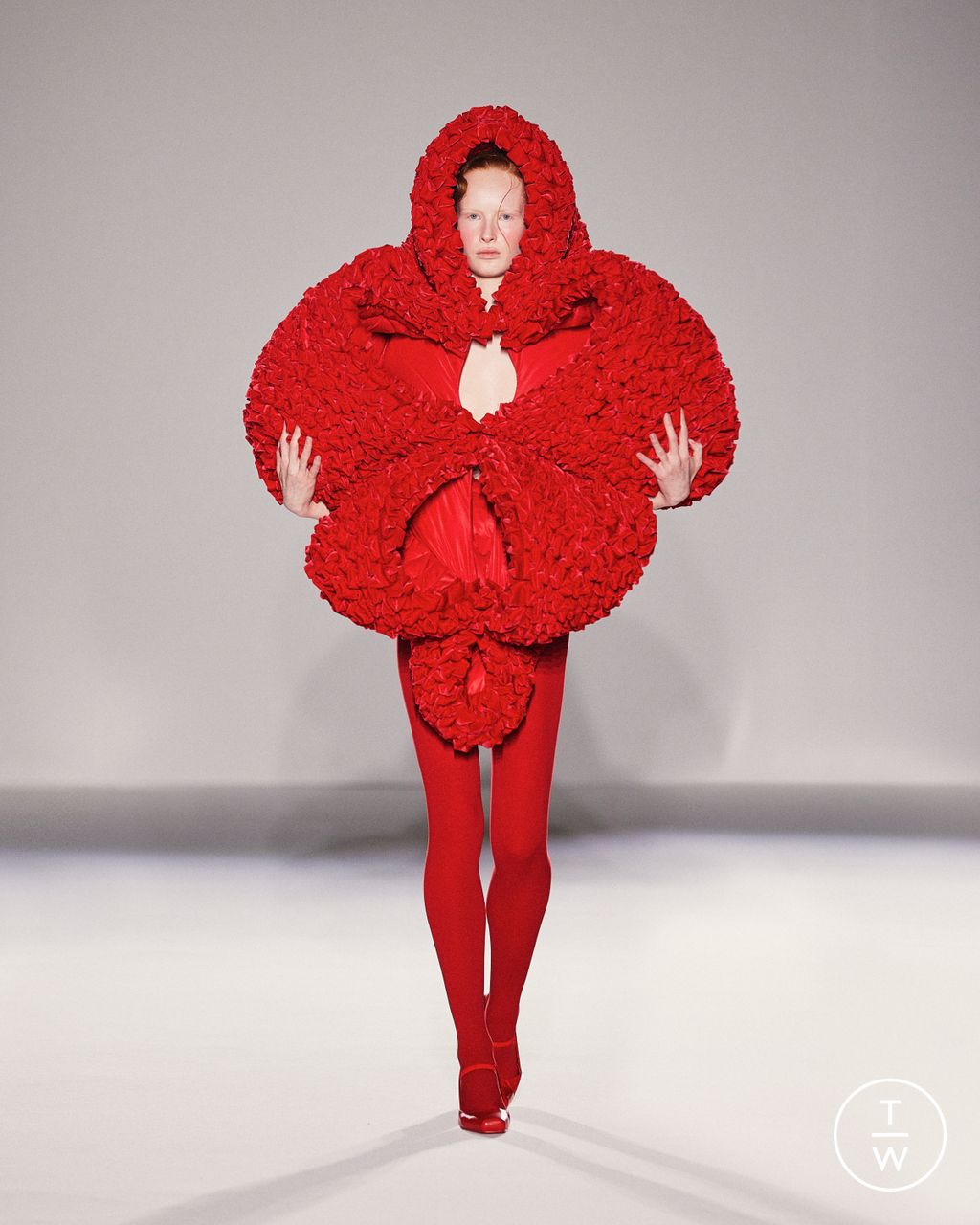 Fashion Week Paris Fall/Winter 2024 look 24 from the Chen Peng collection womenswear