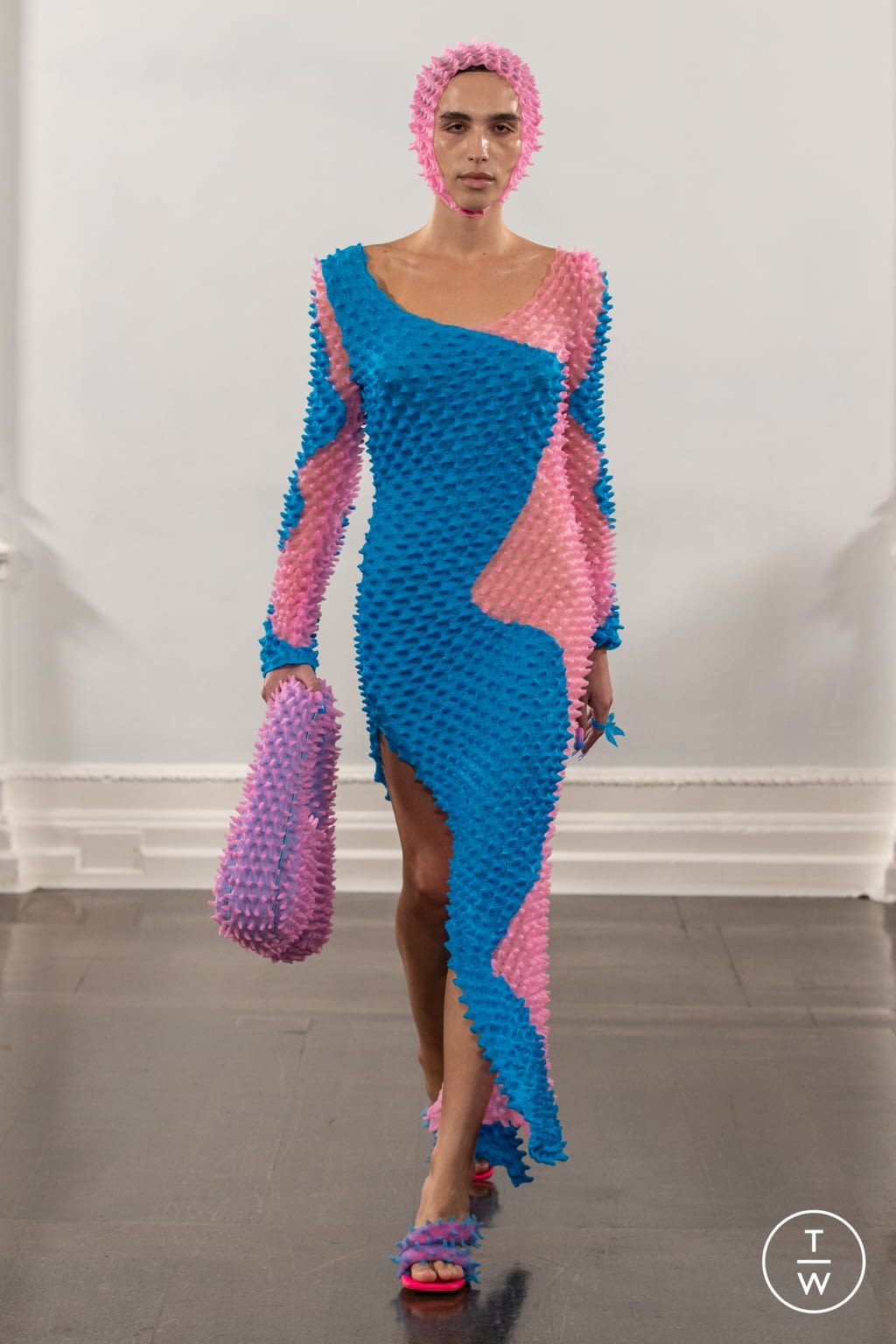 Fashion Week London Spring/Summer 2022 look 35 from the Fashion East collection womenswear