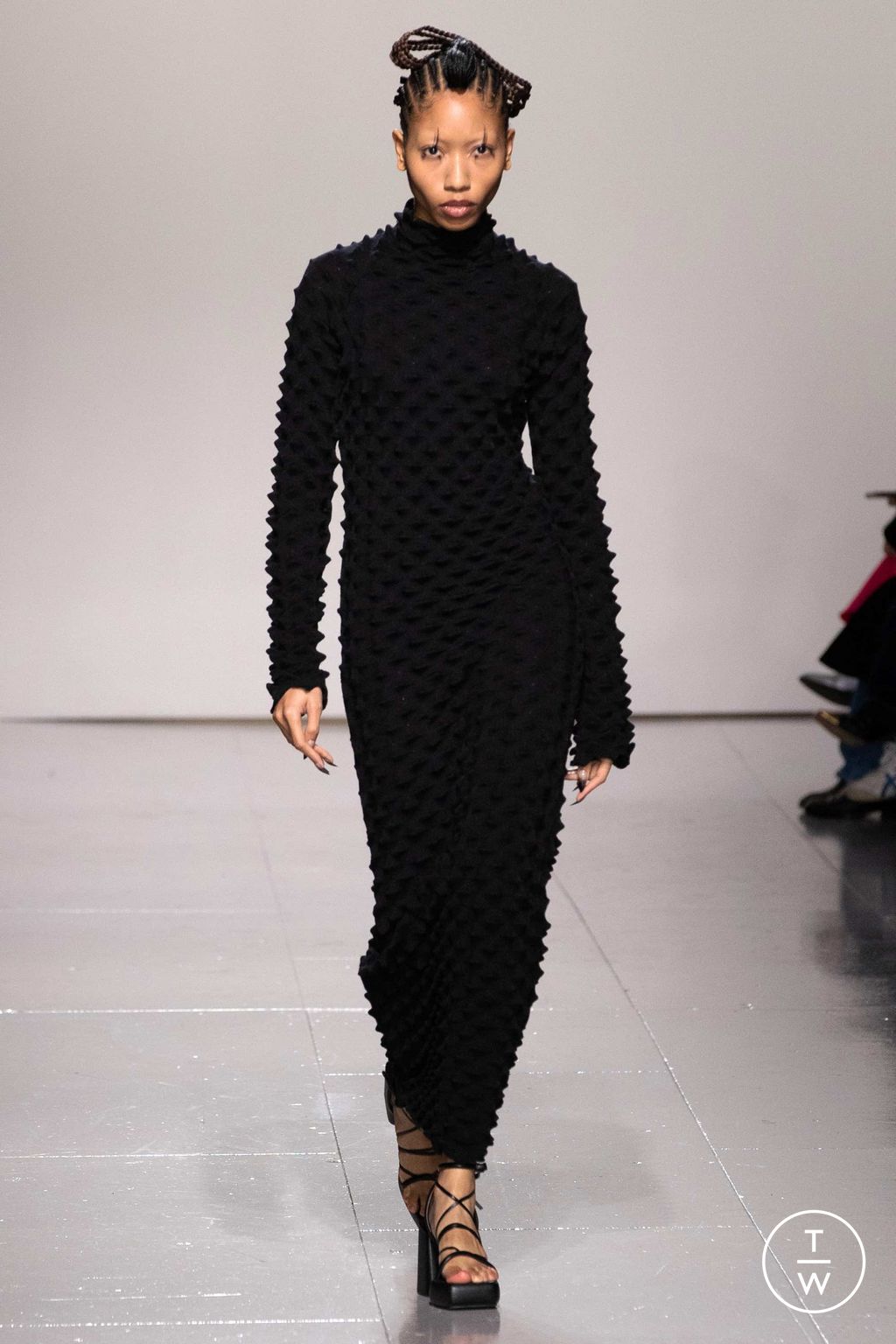 Fashion Week London Fall/Winter 2023 look 1 from the Chet Lo collection womenswear