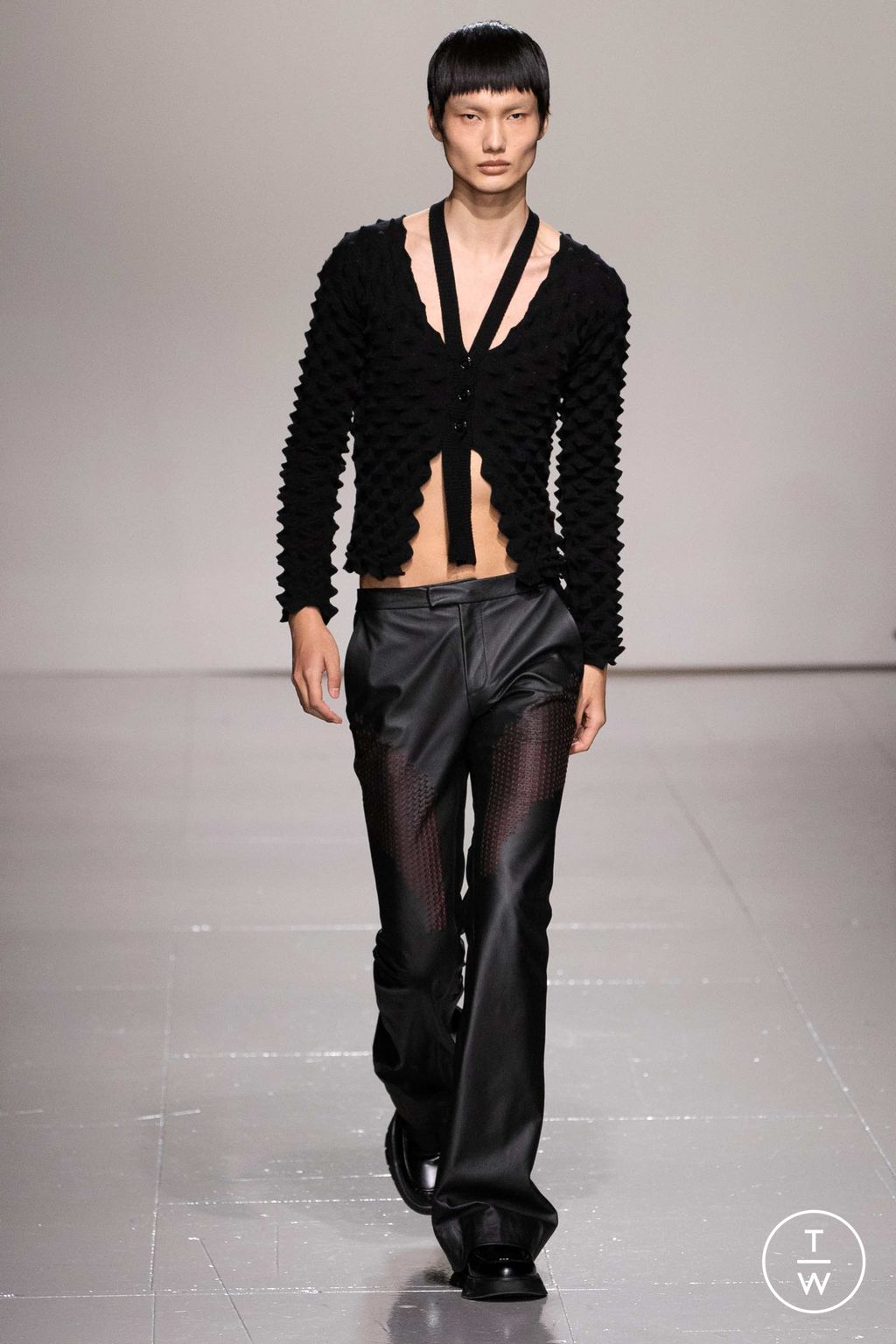 Fashion Week London Fall/Winter 2023 look 3 from the Chet Lo collection womenswear