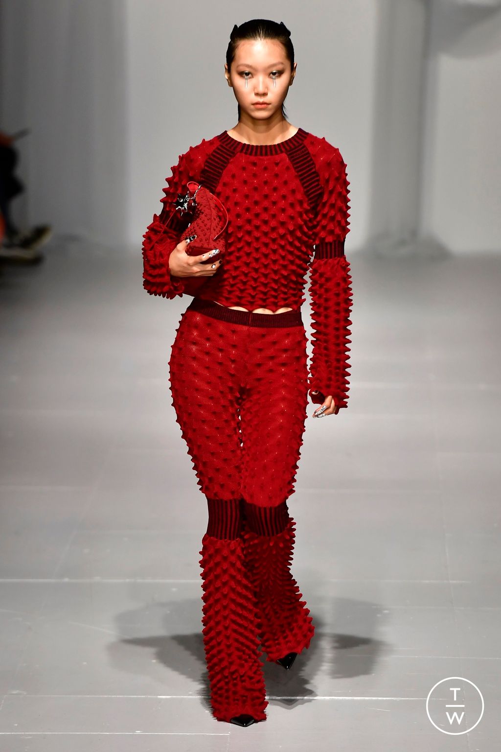 Fashion Week London Fall/Winter 2024 look 3 de la collection Chet Lo womenswear