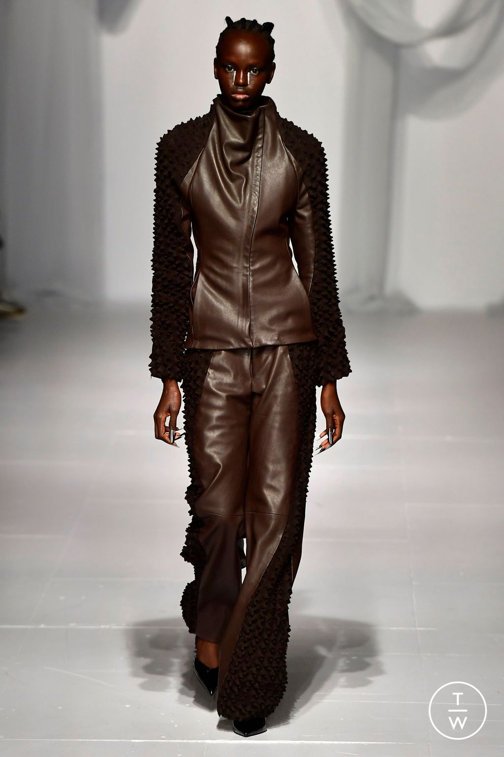 Fashion Week London Fall/Winter 2024 look 5 from the Chet Lo collection womenswear