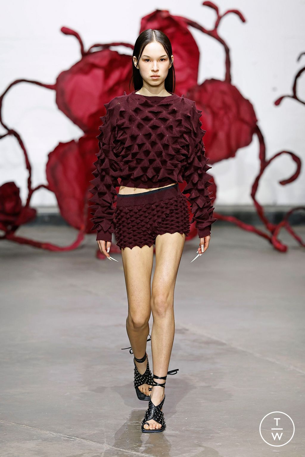 Fashion Week London Fall/Winter 2025 look 4 from the Chet Lo collection womenswear