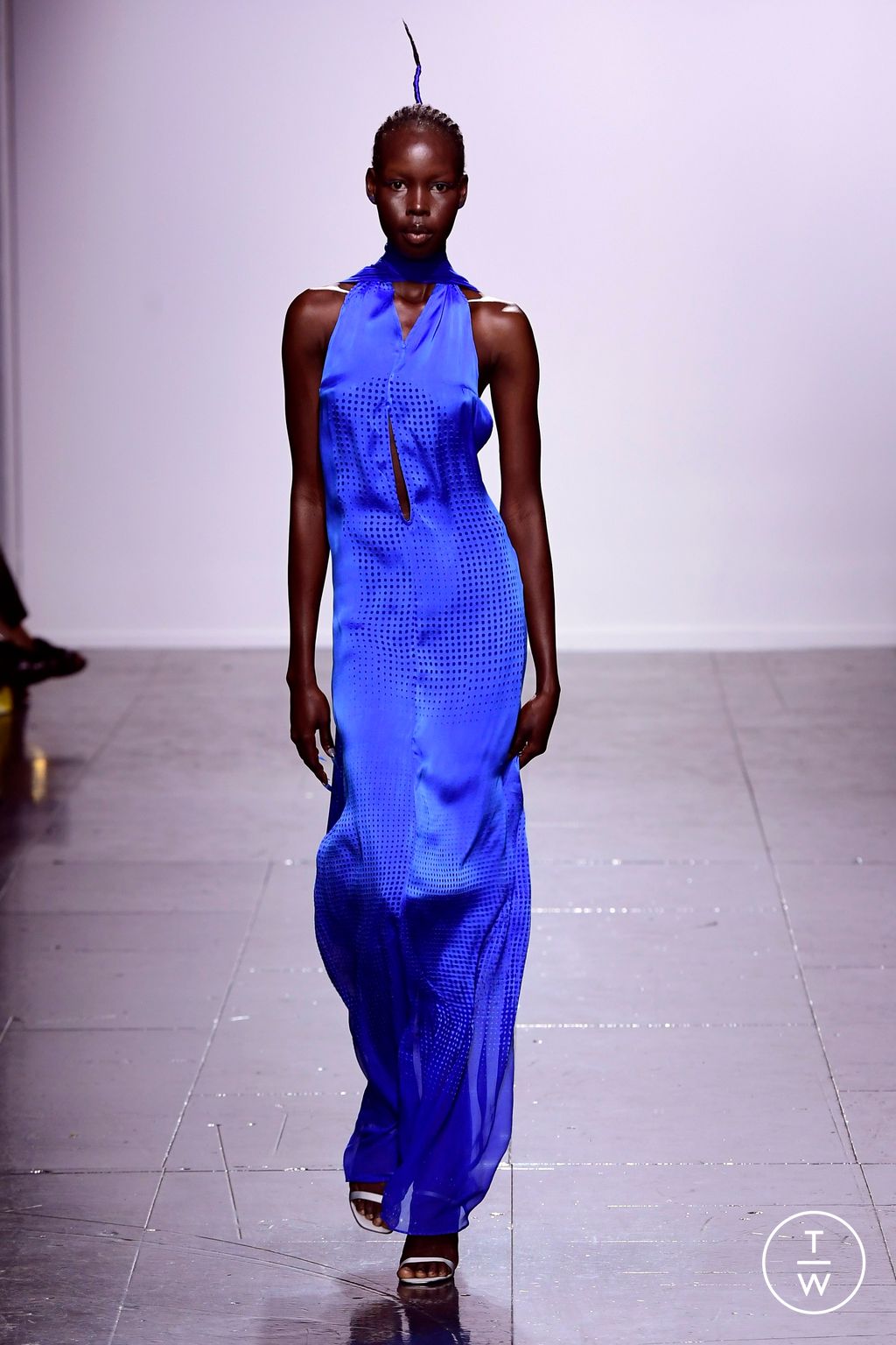 Fashion Week London Spring/Summer 2024 look 24 from the Chet Lo collection womenswear
