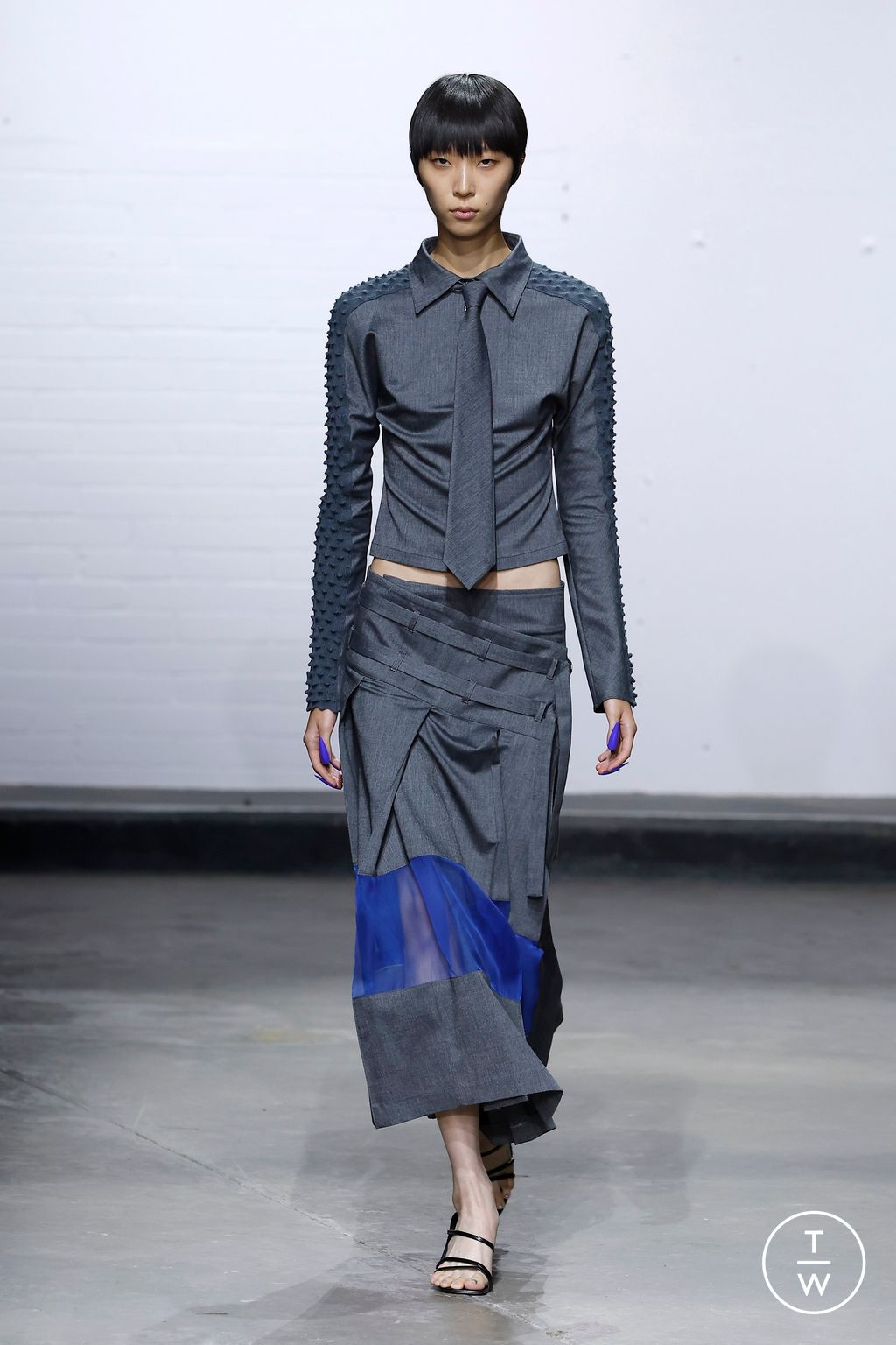 Fashion Week London Spring-Summer 2025 look 5 de la collection Chet Lo womenswear